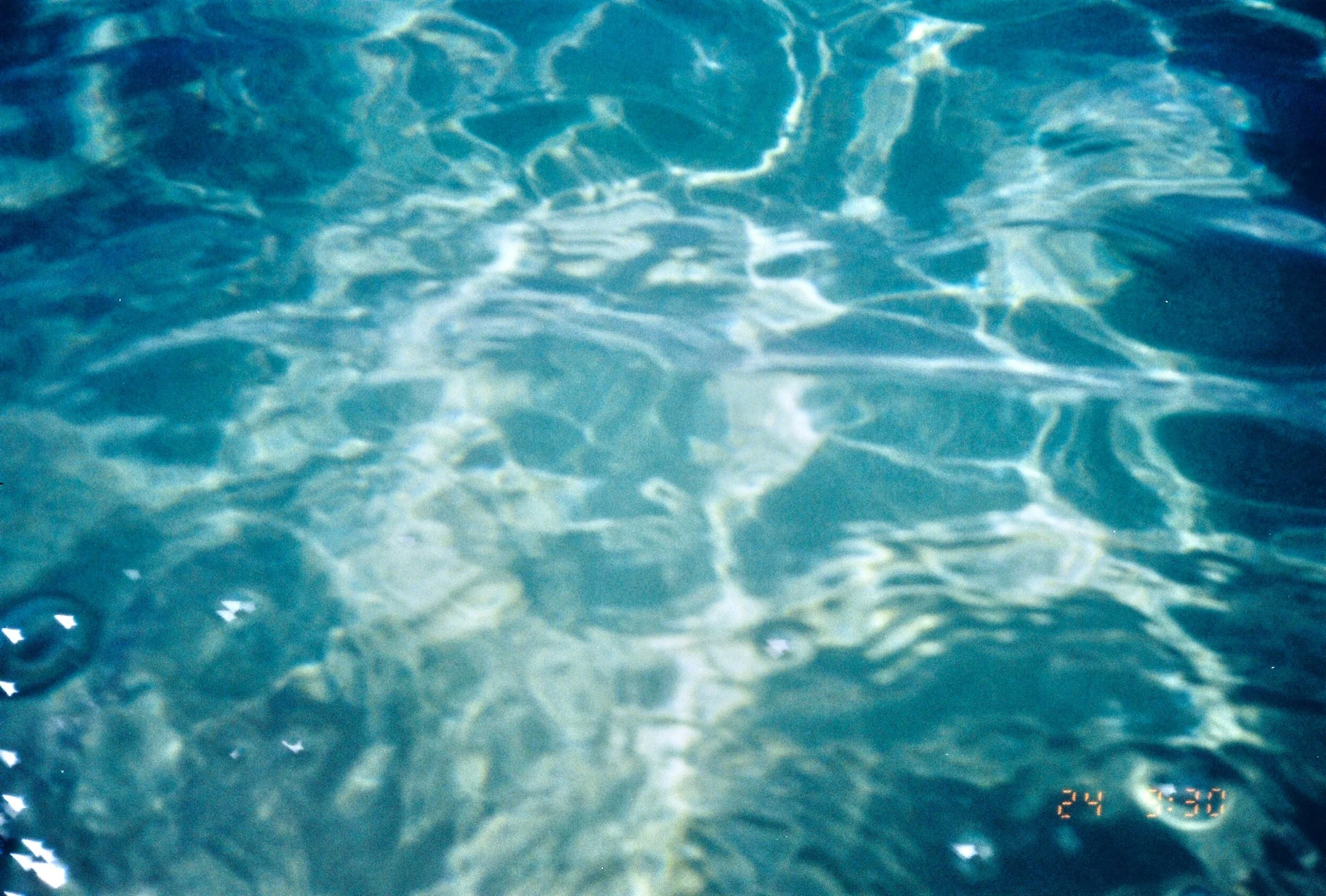 C477E48A-70C0-42F4-AA0D-D2200F9E0016