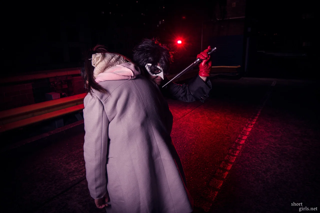  Katherine stars as a willing victim XD 