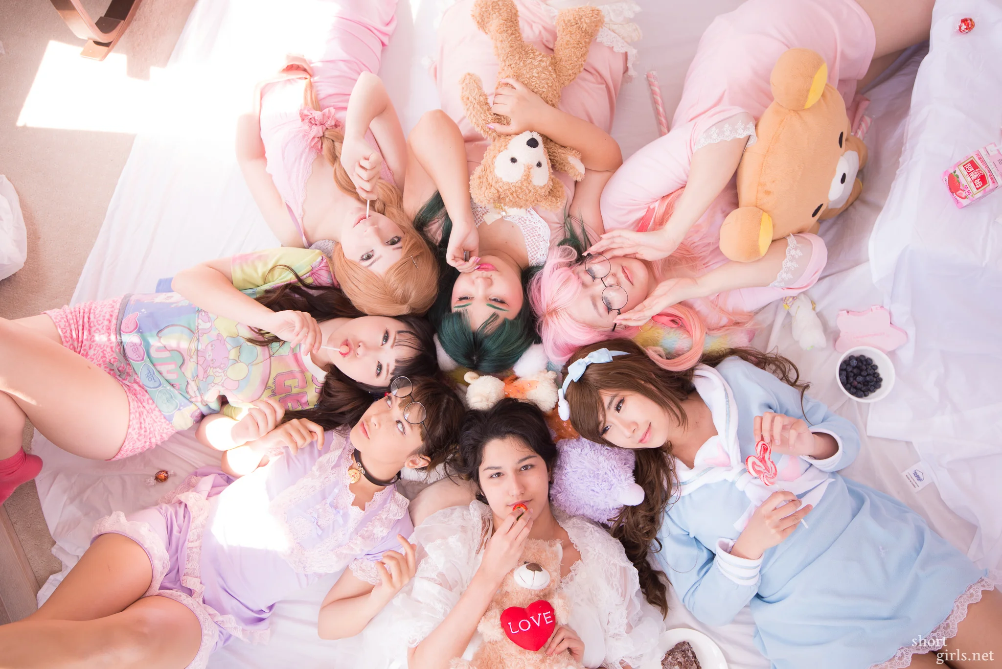  Chaiiruu, Ria,&nbsp;MekkaKyu, Kat, Emmumaru, Sanzuri, Yas 