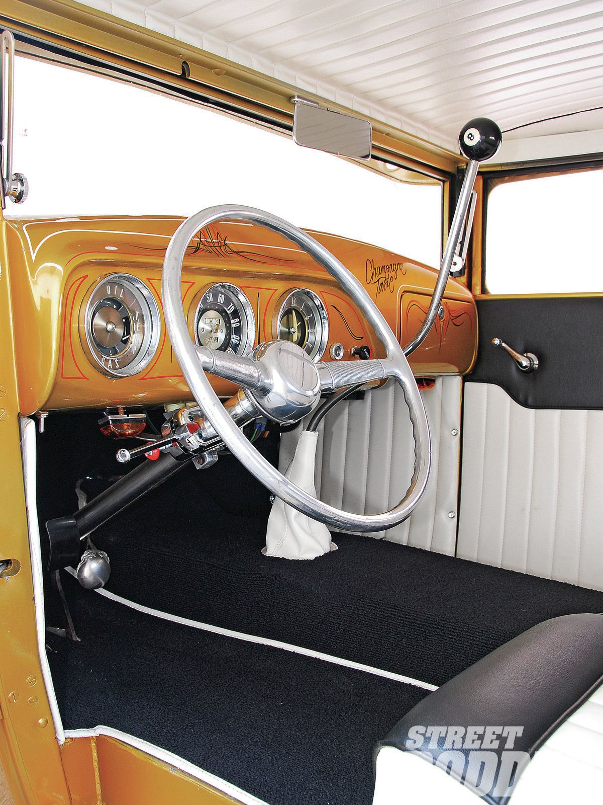 1112sr-06+1930-ford-coupe+steering-wheel.jpg