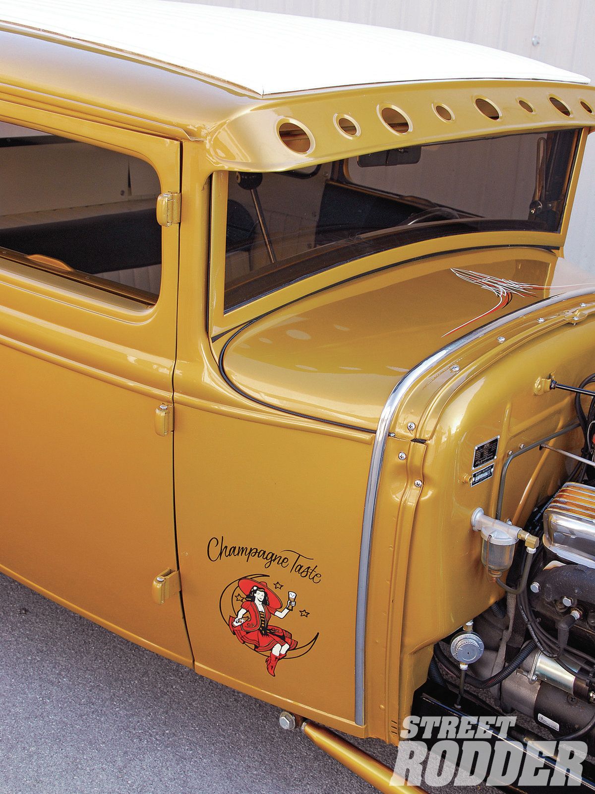 1112sr-07+1930-ford-coupe+cab.jpg