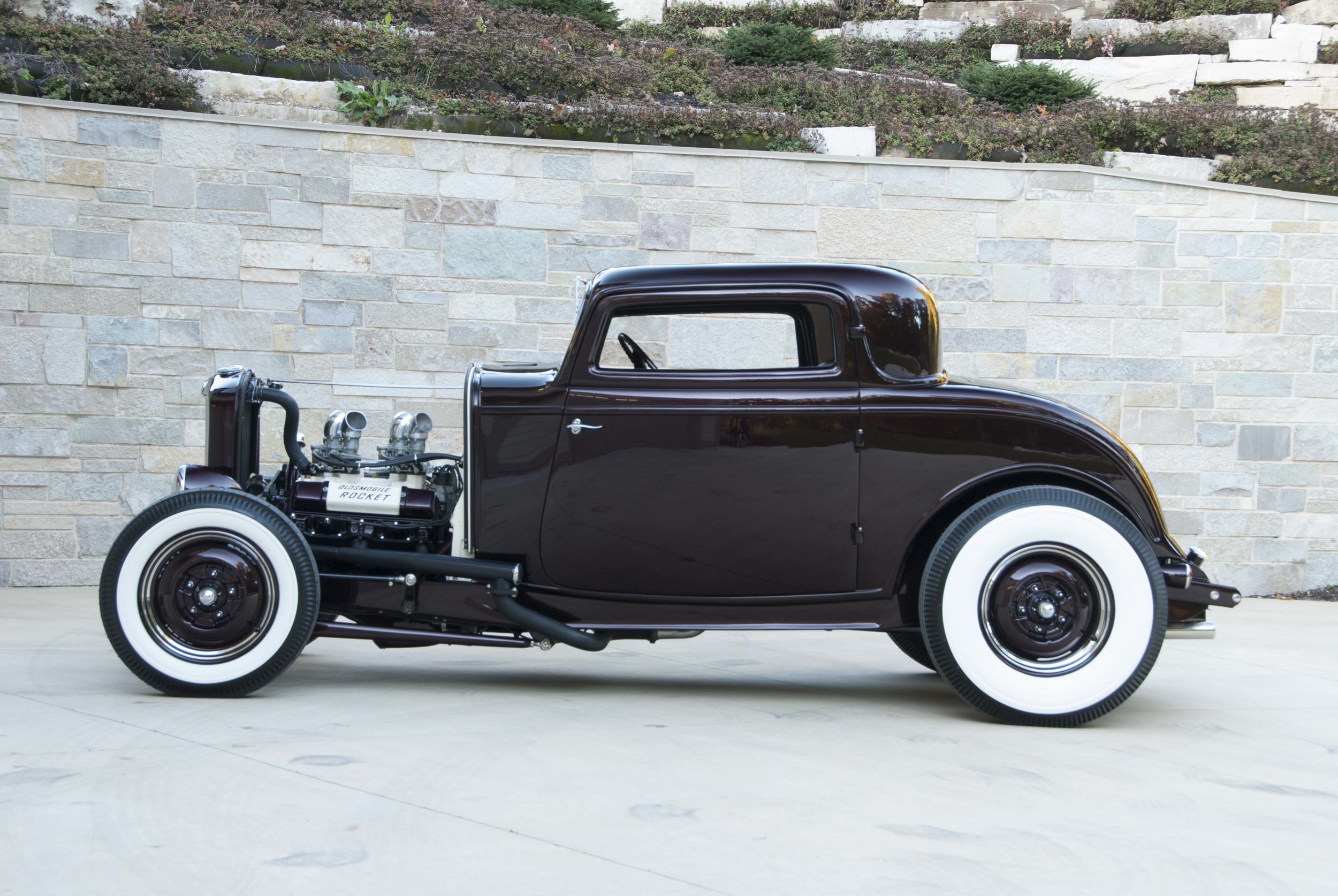20-1932-ford-three-window-highboy-coupe-olds-rocket-start.jpg