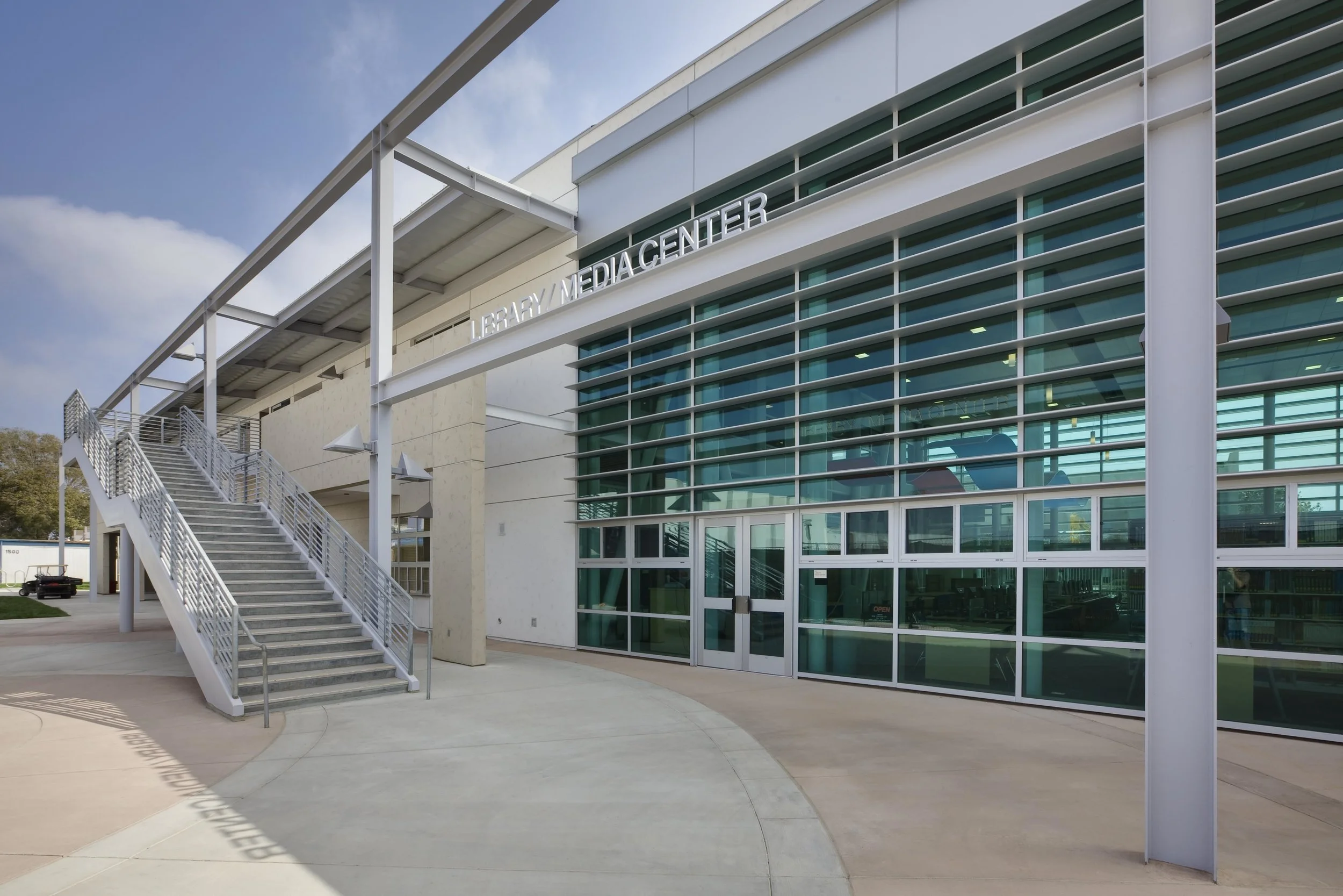 Montgomery High School Library — Ruhnau Ruhnau Clarke