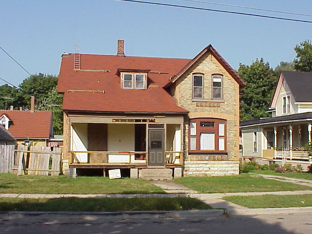 116 Hill Ave_photo 3.jpg