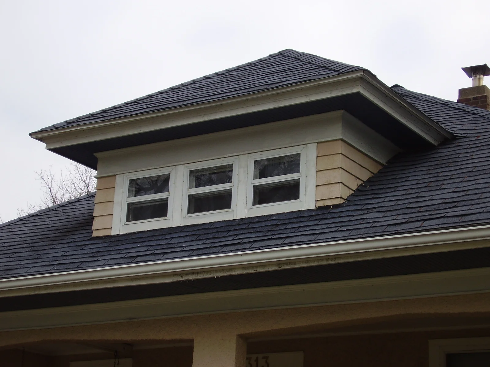 Perry St 313_plaque presentation photo 2.JPG