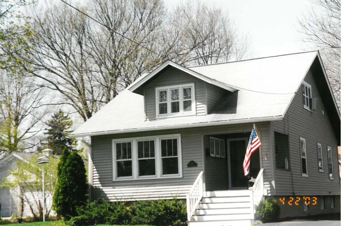 Worth Ave N 380_Photograph2_Page_1_Image_0001.jpg