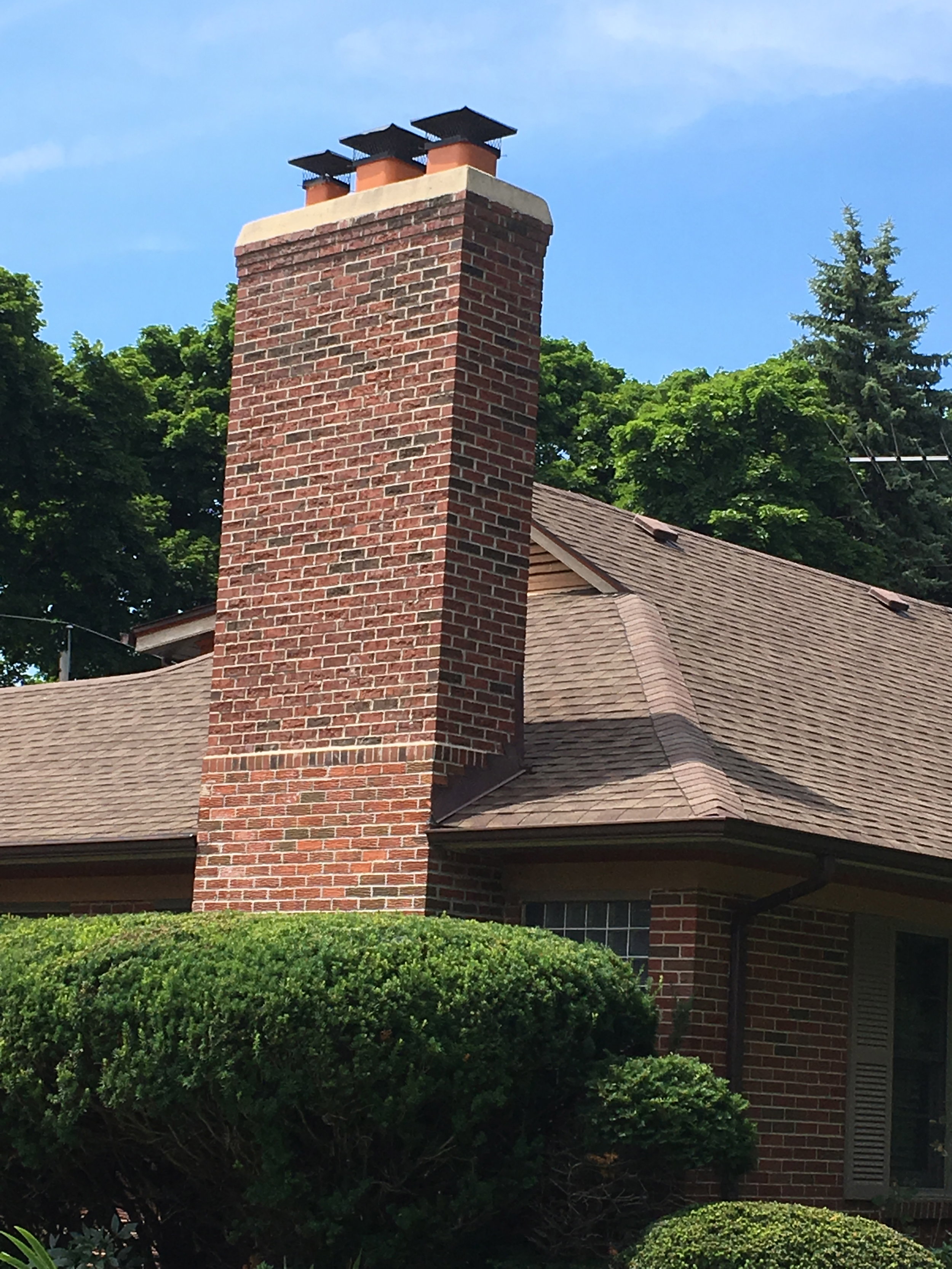 Commonwealth 352 N chimney.jpg