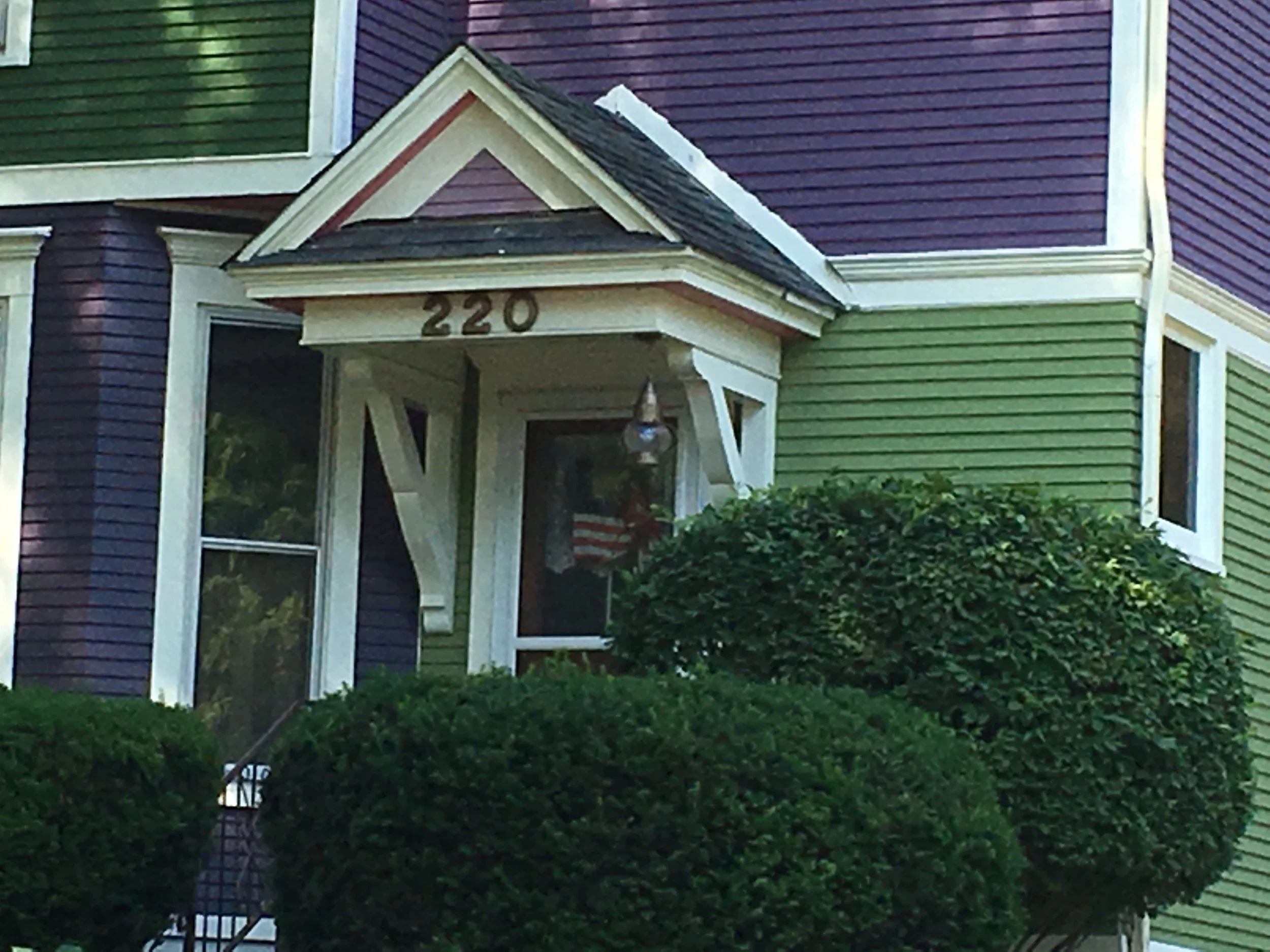 Vincent Pl 220 portico.JPG