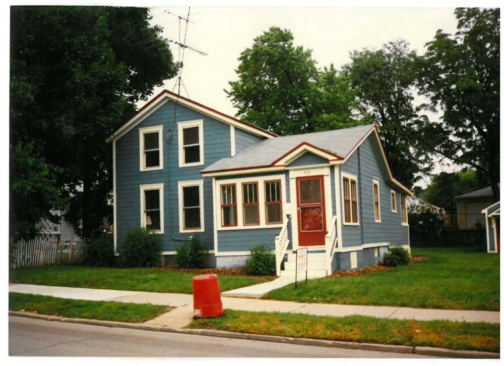 Grove Ave N 515_Photograph.jpg