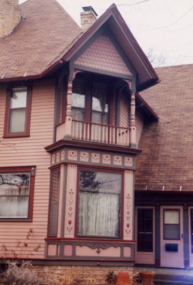 parade porch, SE corner.jpg