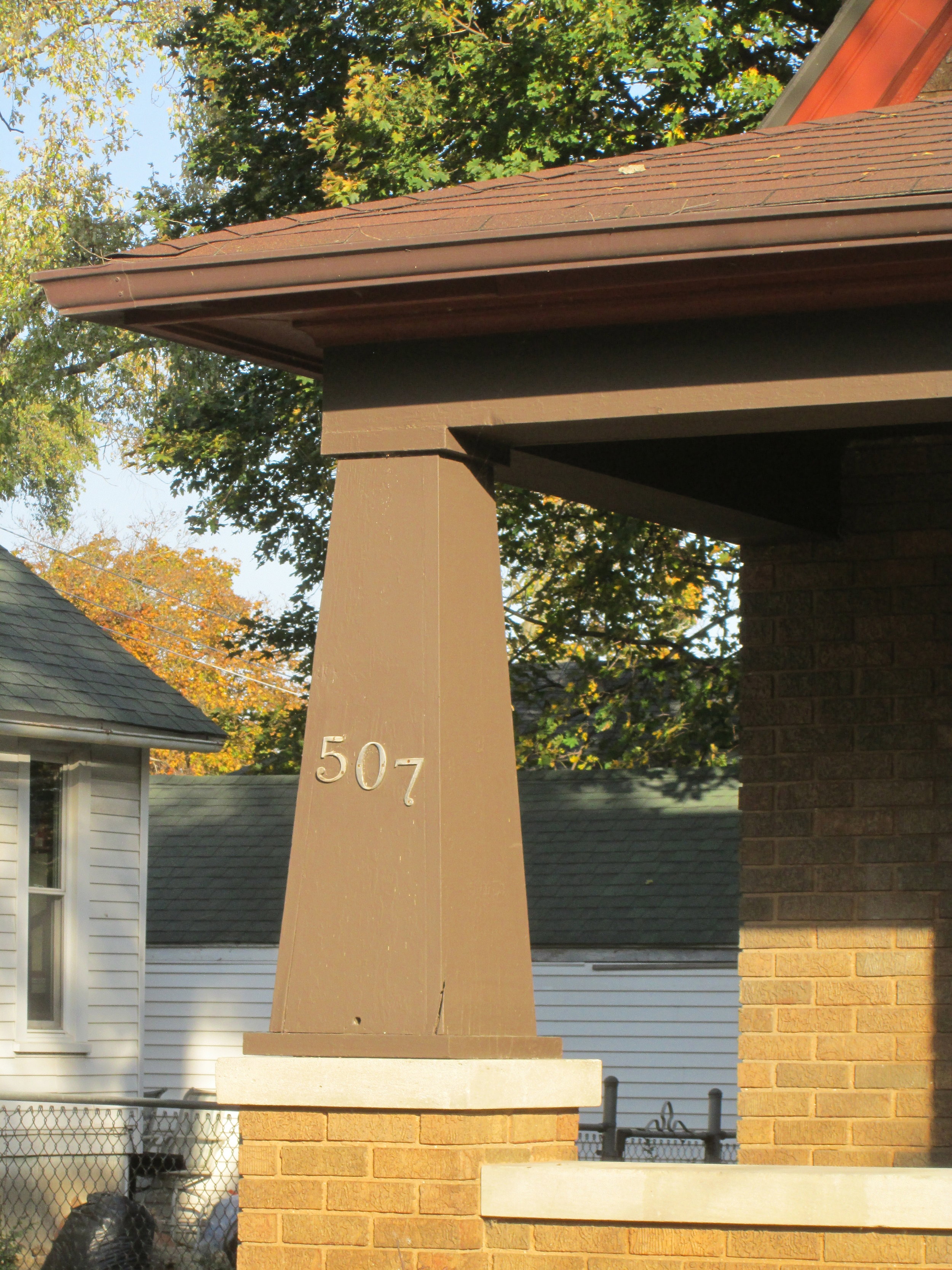 Liberty 507 S porch column.jpg