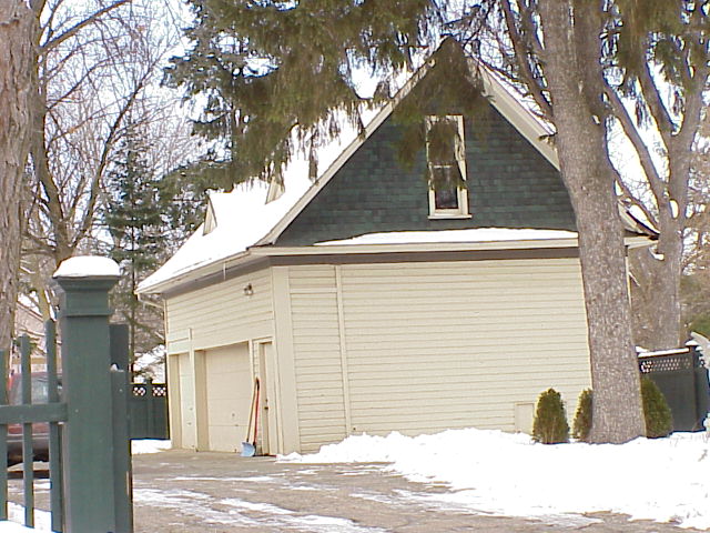 636 Park - carriage house.JPG