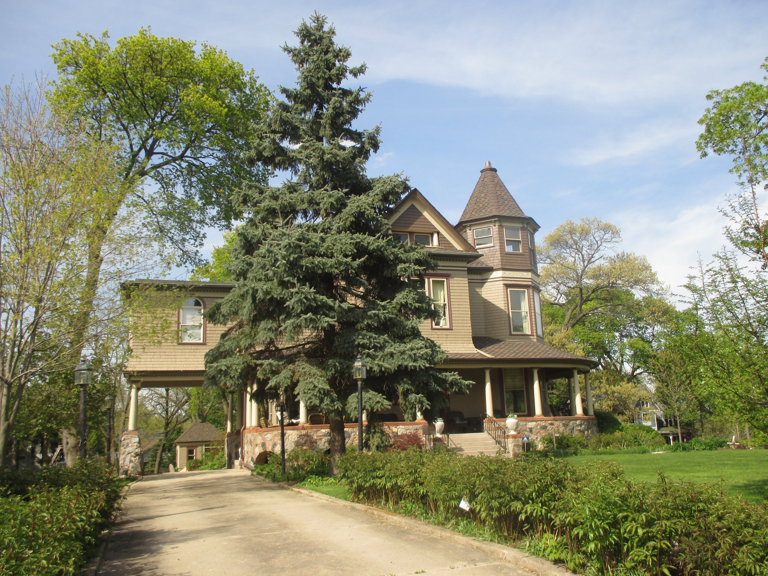 770 W Highland Ave_Photo (4).JPG