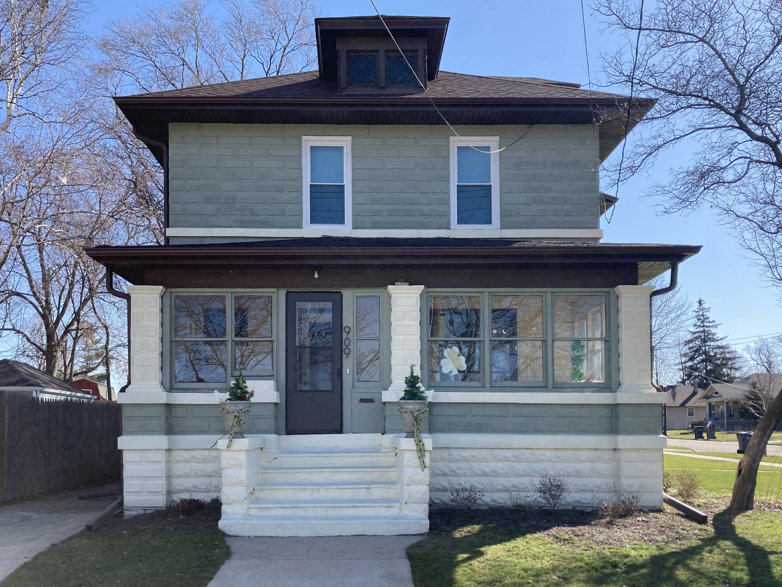 909 Prospect blvd