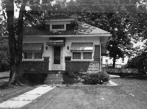 953 Elizabeth Street