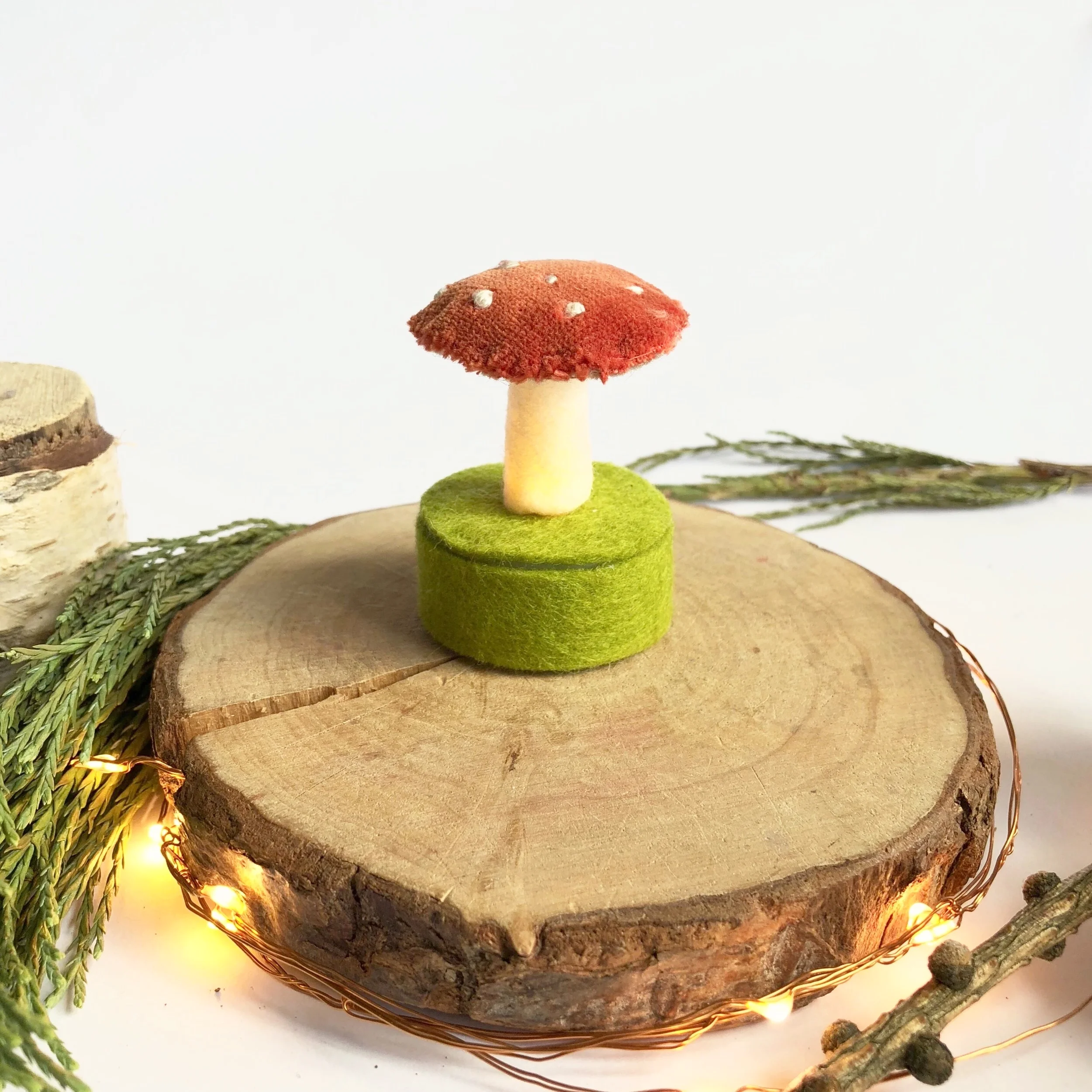 Toadstool tea light main.JPG