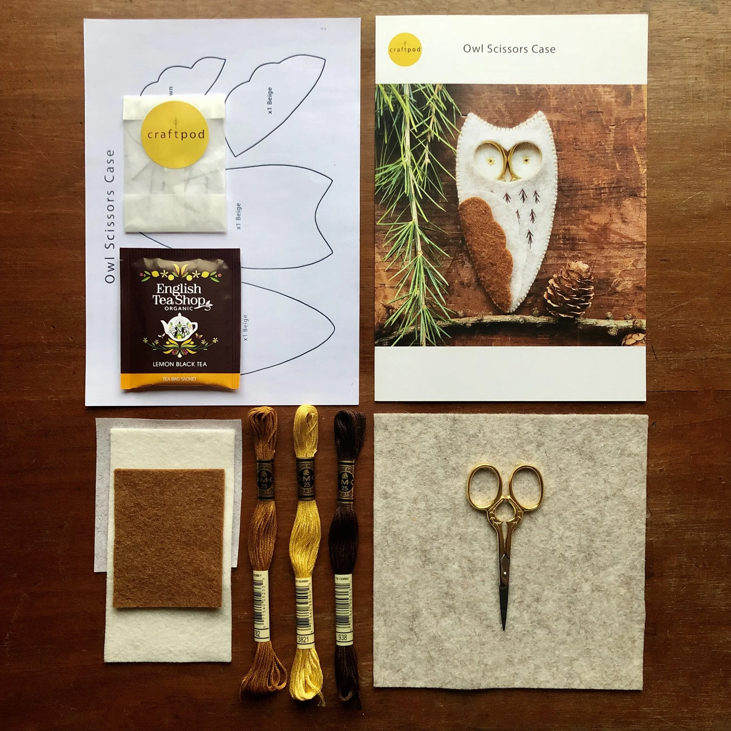 Owl Scissors Case Contents.jpg