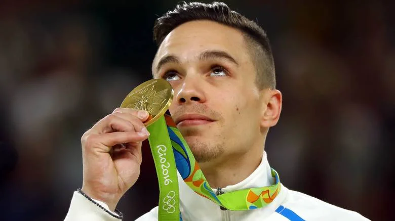 2016-08-15T175118Z_1981904615_RIOEC8F1DLGAR_RTRMADP_3_OLYMPICS-RIO-AGYMNASTICS-M-RINGS.jpg