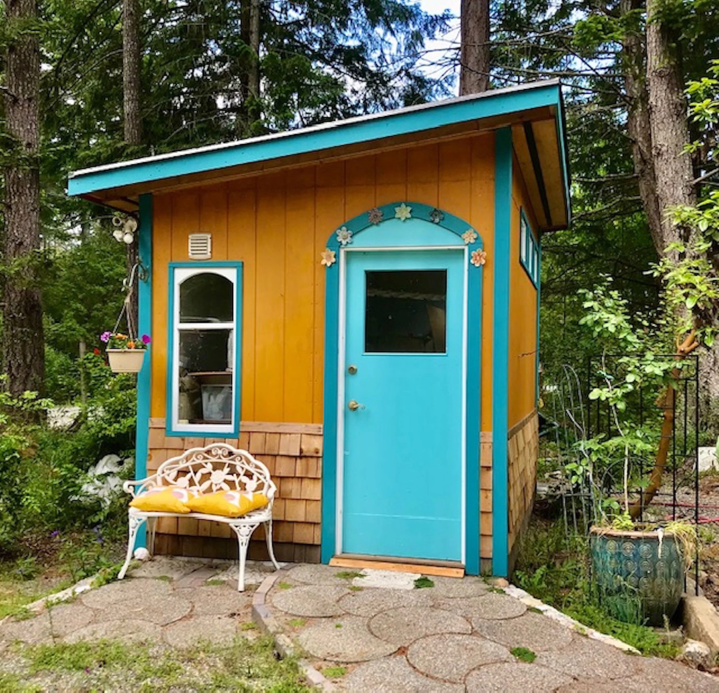 Gallery outside, Zulis .jpg