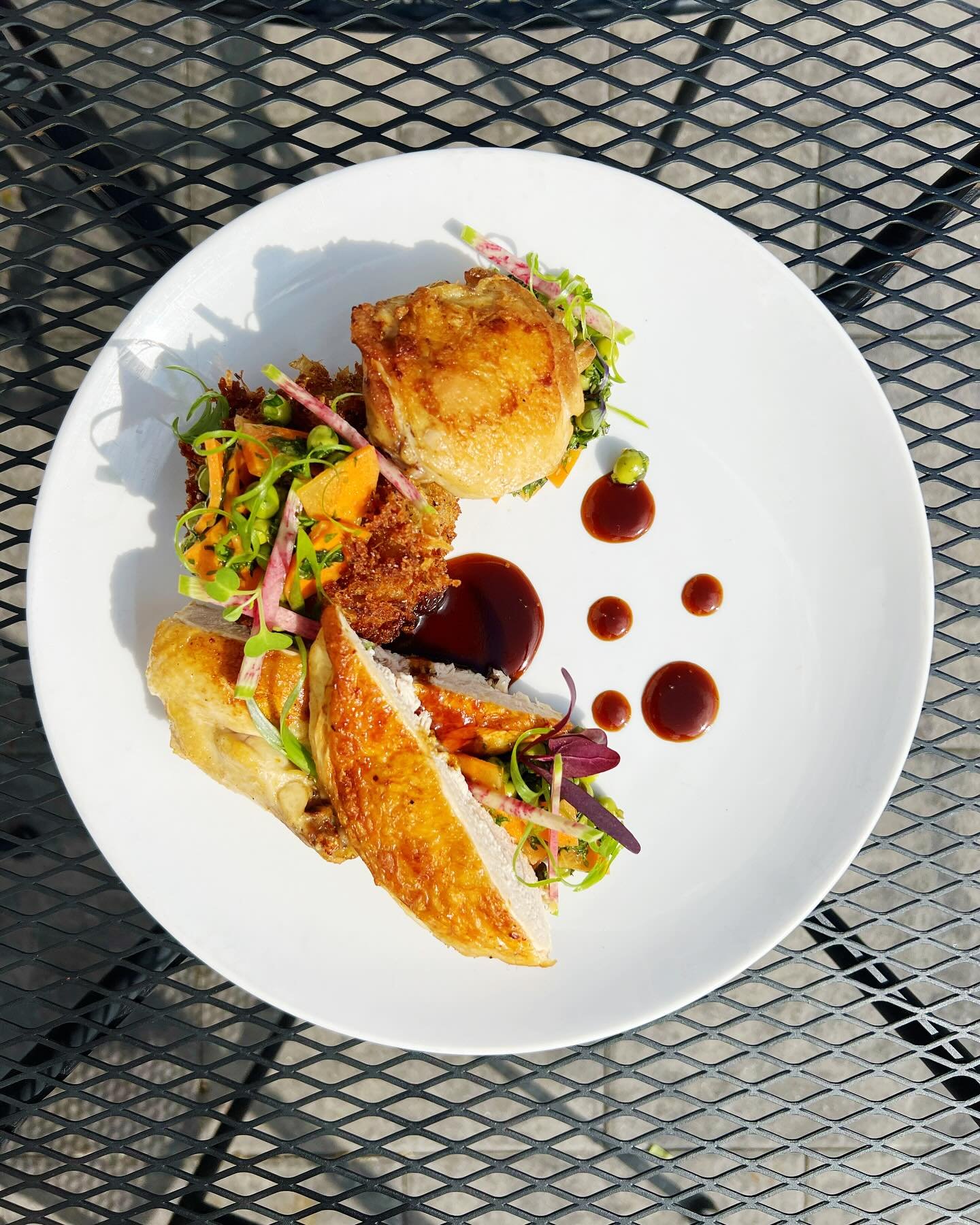 🪴☀️ R I S E &amp;  S H I N E ☀️🪴

back on our menu, the oh-so-delicious 

pan roasted organic lancaster chicken
crispy latke with a honey cured egg yolk
english pea &amp; pickled carrot salsa verde
english pea risotto
chicken demi

🪴🌷🍄🌸🌿🪻

th