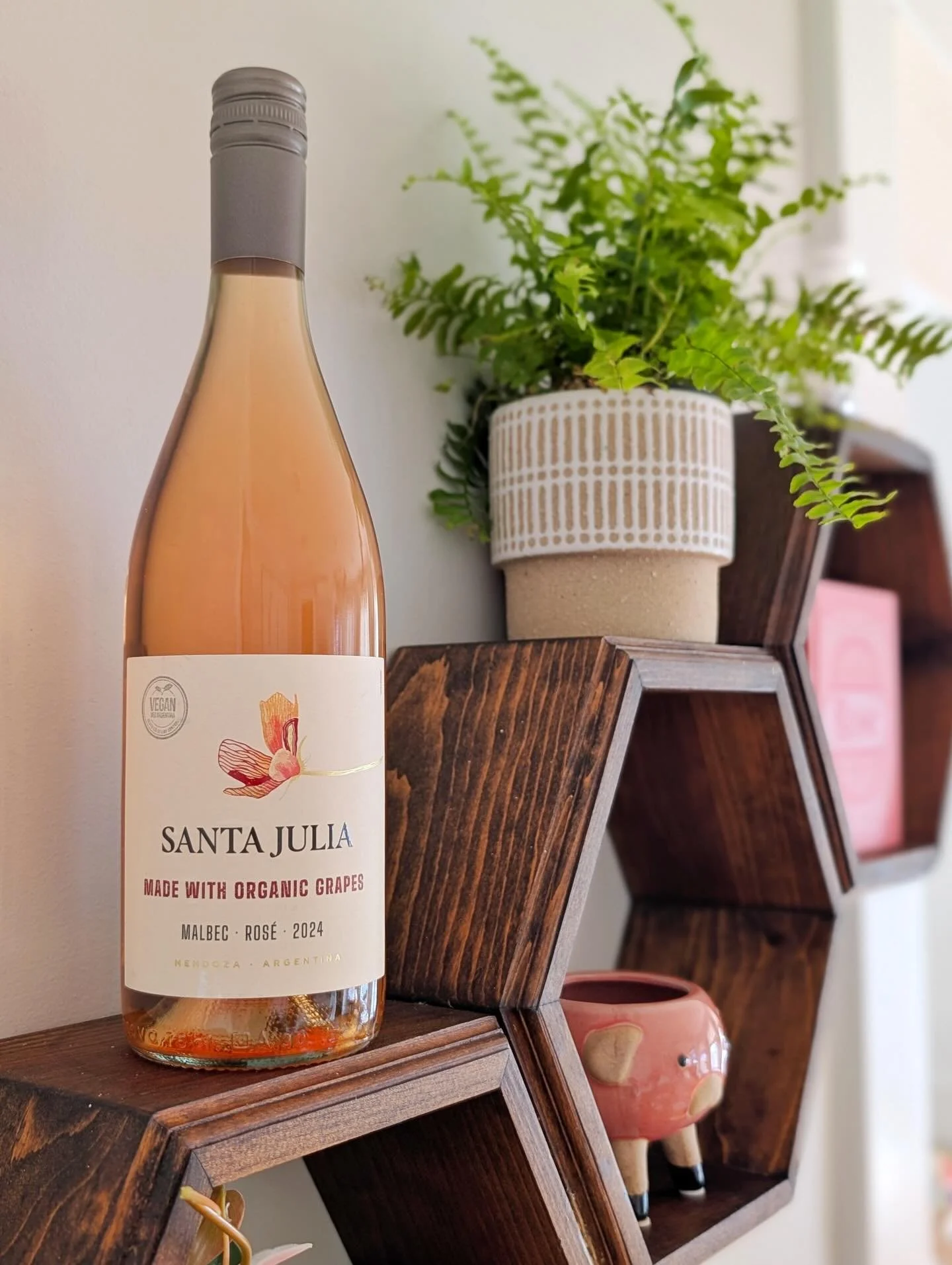 💜🩷🤍💜🩷🤍

ros&eacute; alllllll day

✨H E I R L O O M✨
is reopening its doors this week, 
Thursday, January 29th at 5 pm 
with all ✨N E W✨ everything!!!!!

new beers 
new cocktails 
new wines
new dinner menu
new desserts
new cheeses 
new decor 

?