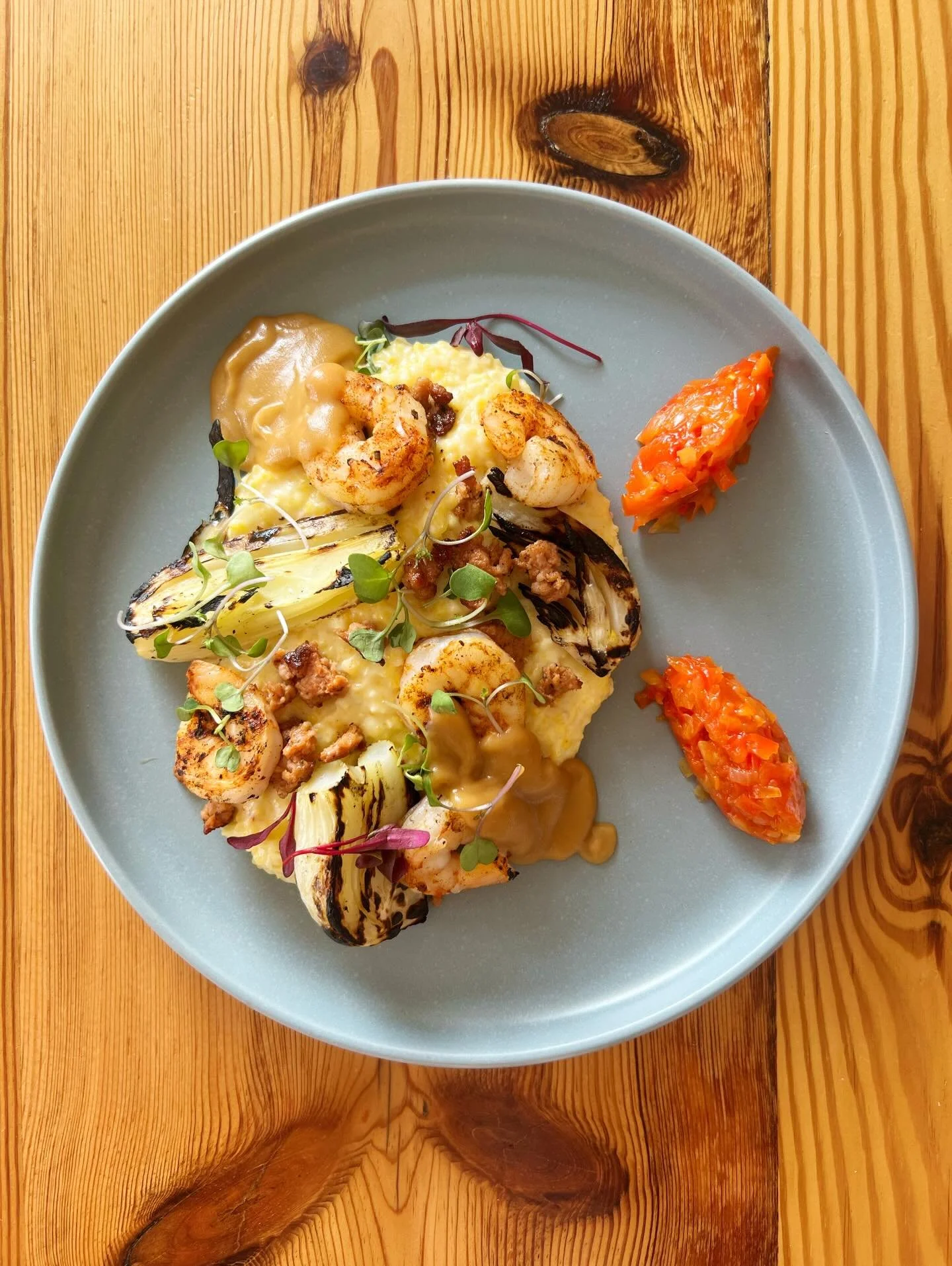 💜🩷🤍💜🩷🤍

✨S H R I M P &amp;  G R I T S✨
cajun spiced shrimp
Anson Mills Guinea flint corn grits
housemade andouille sausage
braised fennel
sweet pepper relish
shrimp gravy

💜🩷🤍💜🩷🤍

we took a little break and are back with 
all ✨N E W✨ ever