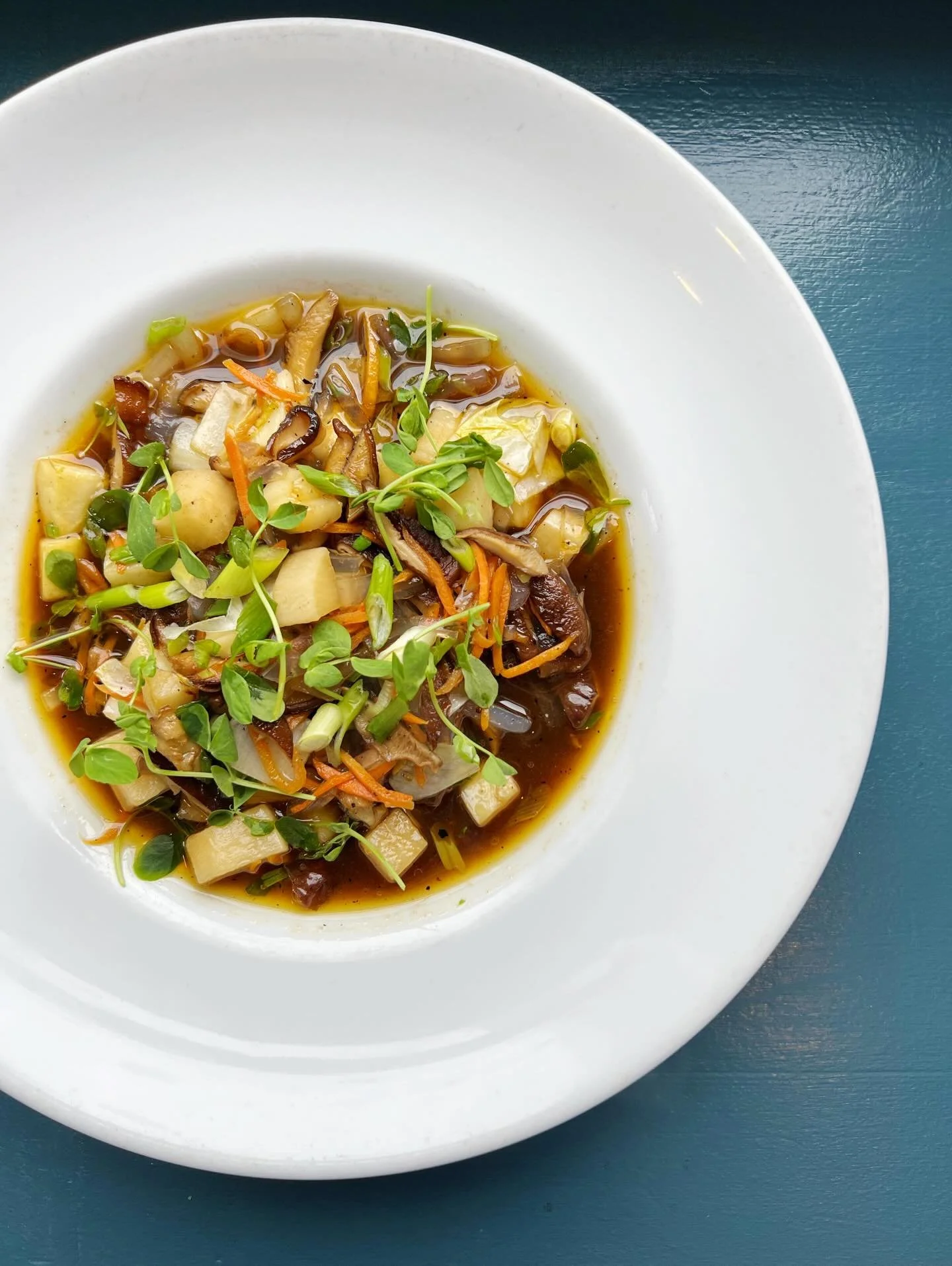 🌧️☂️🌧️☂️🌧️☂️

warm up with us this weekend! 

winter vegetable pho 
housemade noodles
Kennett Square shiitake &amp; beech mushrooms, pickled daikon radish, celery root &amp; carrots
scallions &amp; endive
calabrian chili oil
ginger &amp; mushroom 