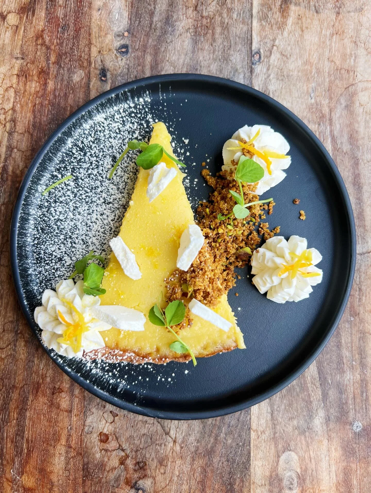 🍋💙🍋💙🍋💙

hellooooooo
G O R G E O U S 

lemon tart 
citrus meringue 
vanilla whip
orange dust 
pistachio crumble 

🍋💙🍋💙🍋💙

just a reminder&hellip; 
our book opens 30 days out, 
simply meaning todays date plus 30 days 💫 

just click on our 