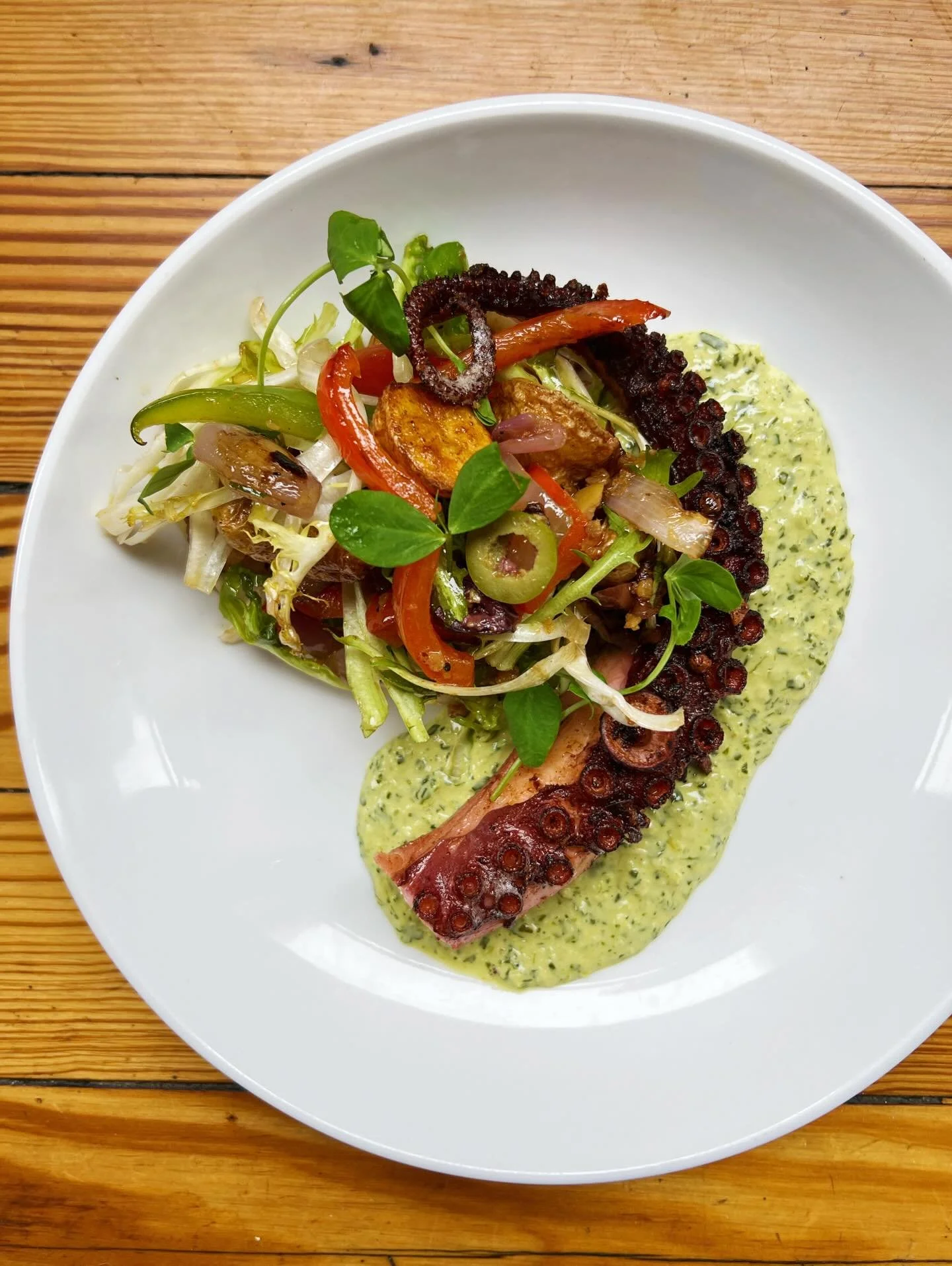 It&rsquo;s backkkkkk 🐙 

Atlantic Octopus a la Plancha
salad of paprika spiced fingerling potatoes, 
red pepper, red onion, smoked olives &amp; fris&eacute;e greens, salsa verde remoulade, XO butter

🌷🌿🪻☀️🍴

just a reminder&hellip; 
our book ope