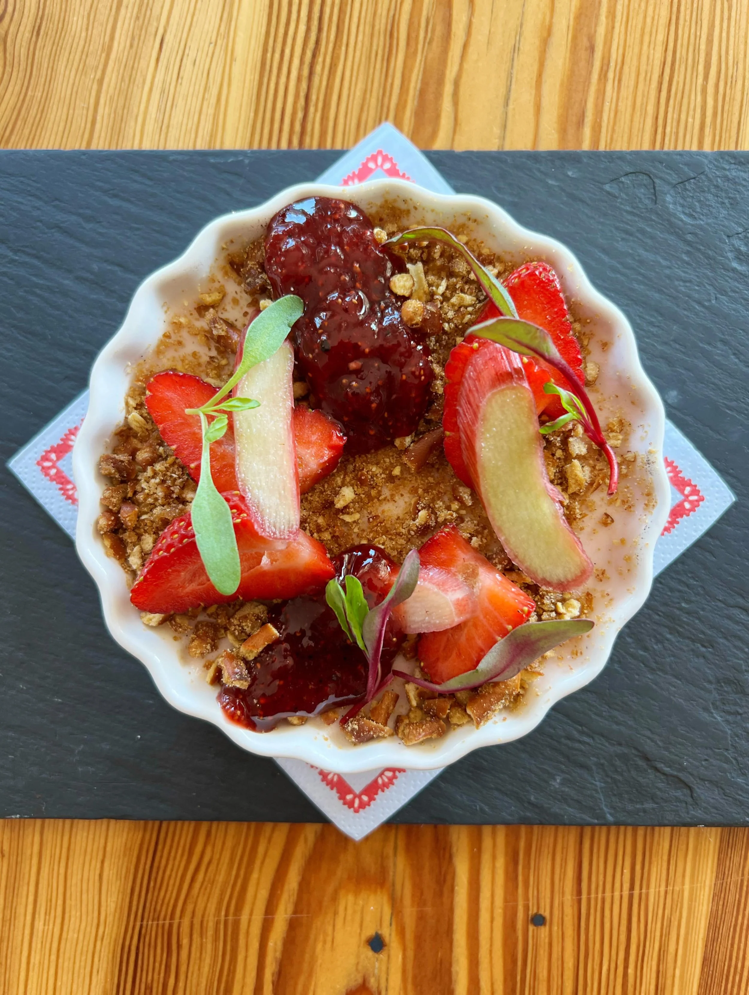 🍓🌿🍓🌿🍓🌿

F I F E R  O R C H A R D
✨strawberry✨season has arrived!!!

strawberry &amp; rhubarb panna cotta
fresh strawberries 
macerated rhubarb
strawberry jam 
brown butter pretzel crumble 

🍓🌿🍓🌿🍓🌿

be sure to book ahead for reservations, 