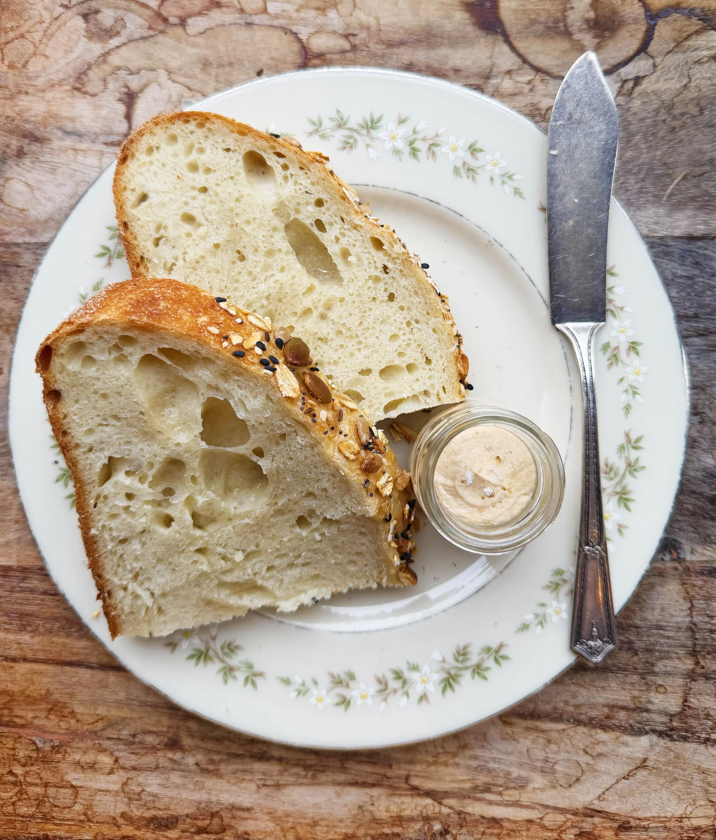 🍂🍃🍁 🍂🍃🍁

housemade sourdough bread 
with a house whipped fig &amp; honey butter ⚡️

🍂🍃🍁 🍂🍃🍁

be sure to book ahead for reservations, 
as our book opens 30 days out, 
simply meaning todays date plus 30 days 💫 

just click on our website,

