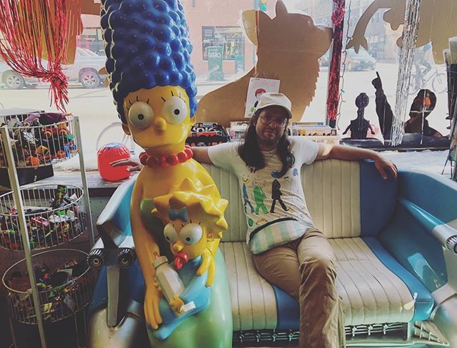 Hangin with Marge at @bricabracrecords before our show at the @montrosesaloon tonight in Chicago!