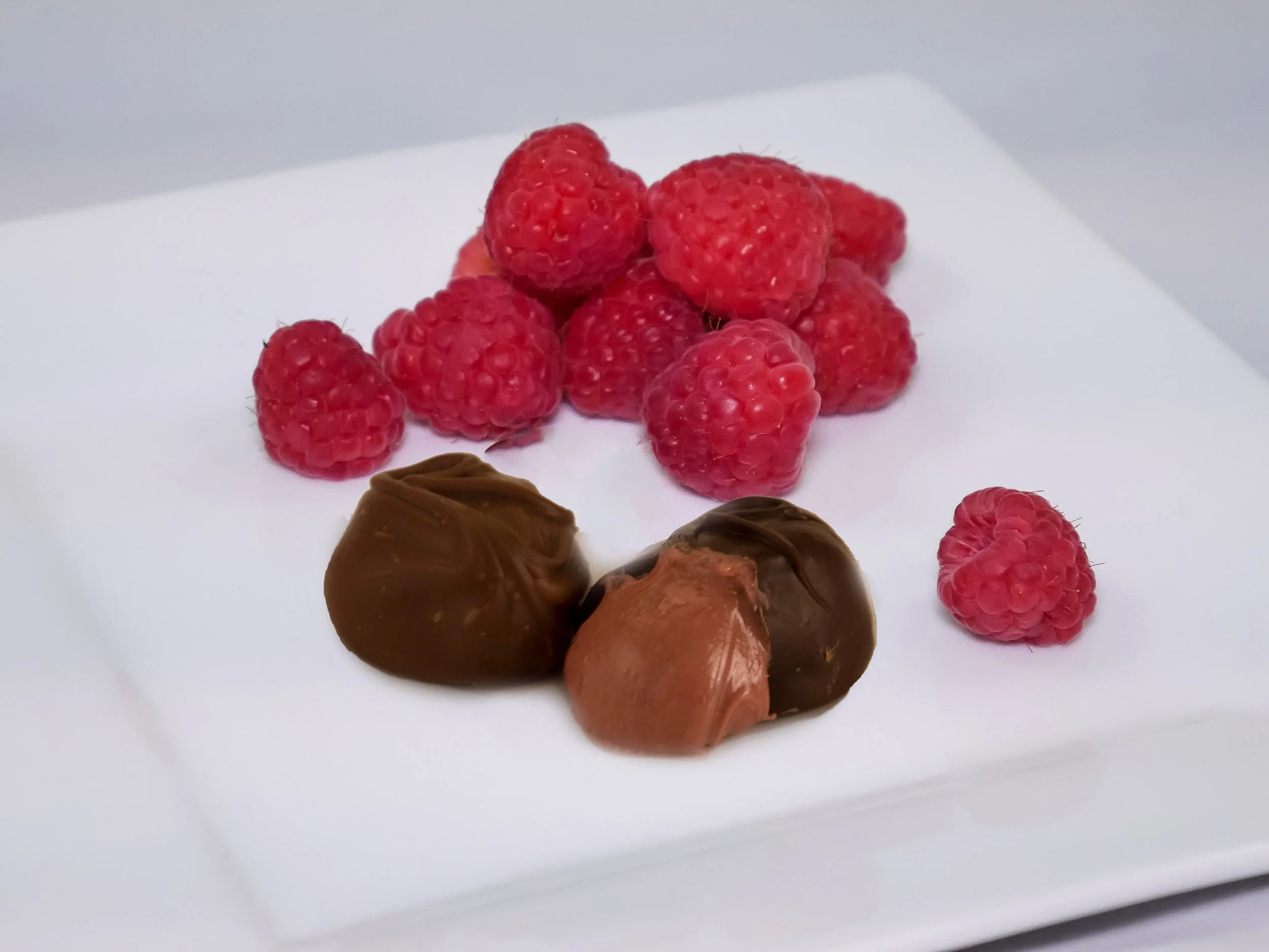 _MG_1132-rasberry-cream.jpg