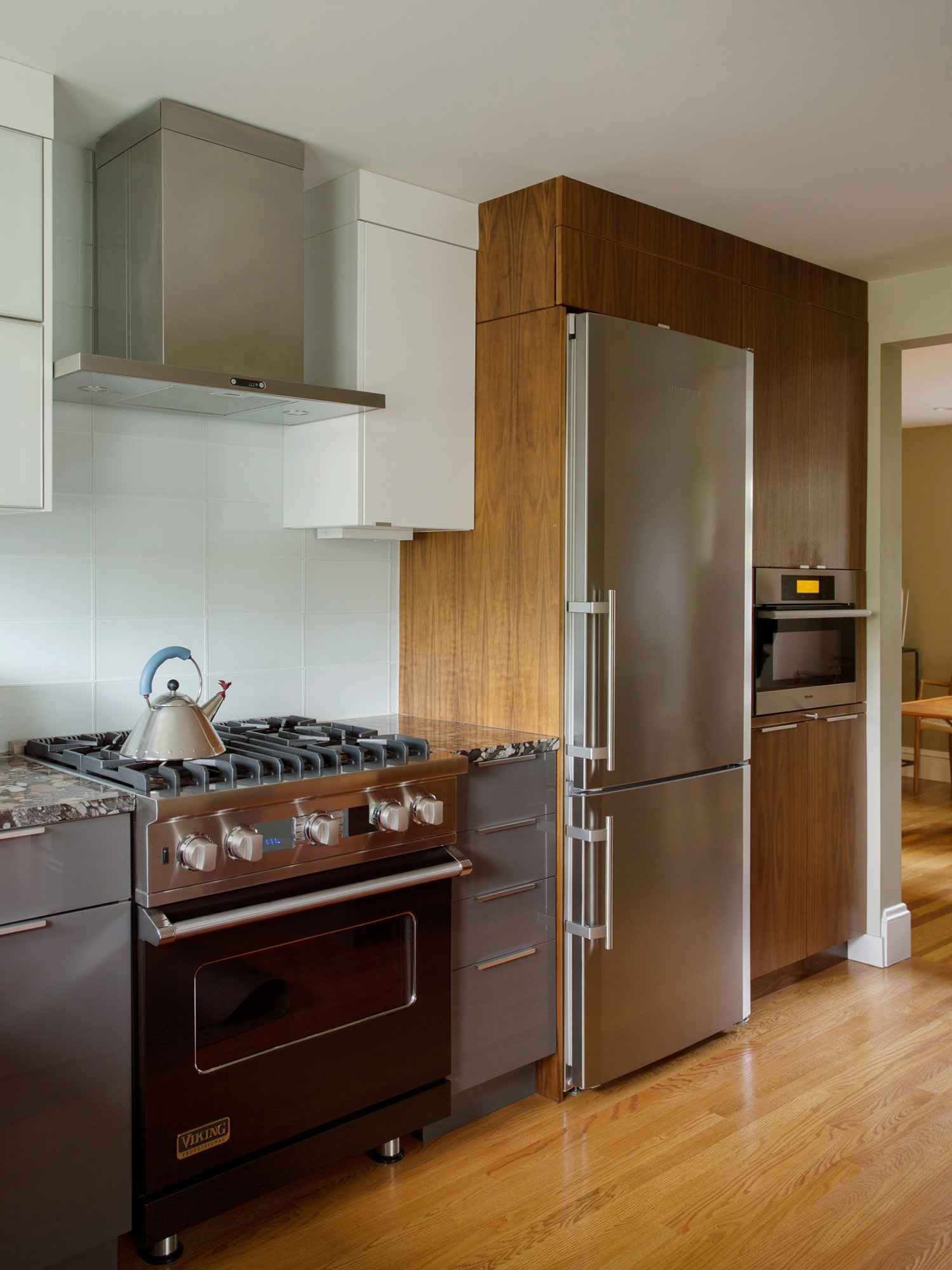 Angus Beasley Needham 4 13 kitchen 3.jpg