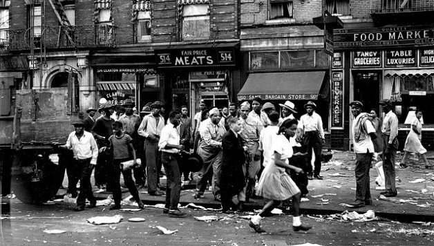 1943 Harlem Riot (Credit: www.newyorknatives.com)