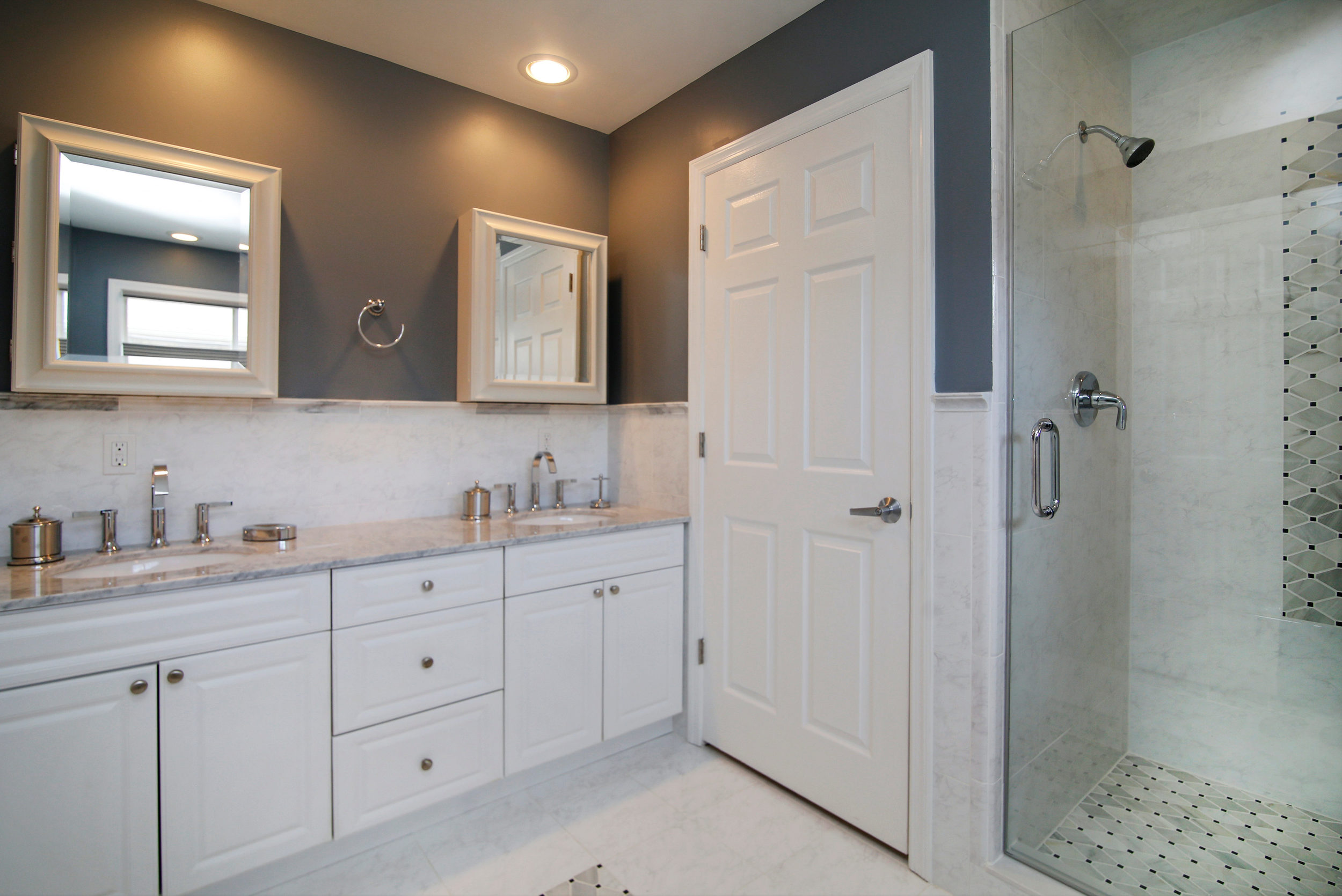 186 Undercliff Ave Edgewater-print-016-Master Bath-4200x2804-300dpi.jpg