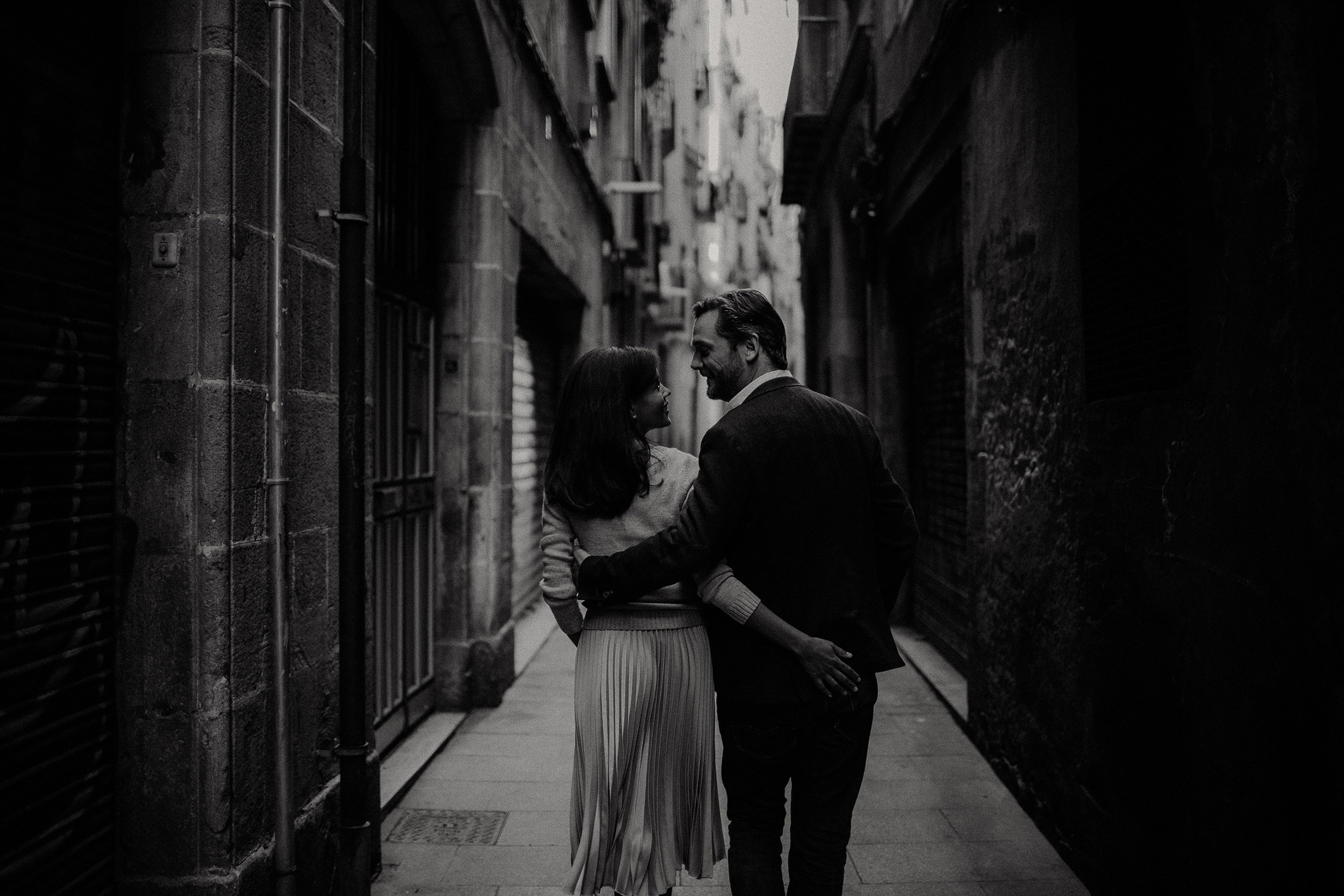 engagement photo locations in Barcelona