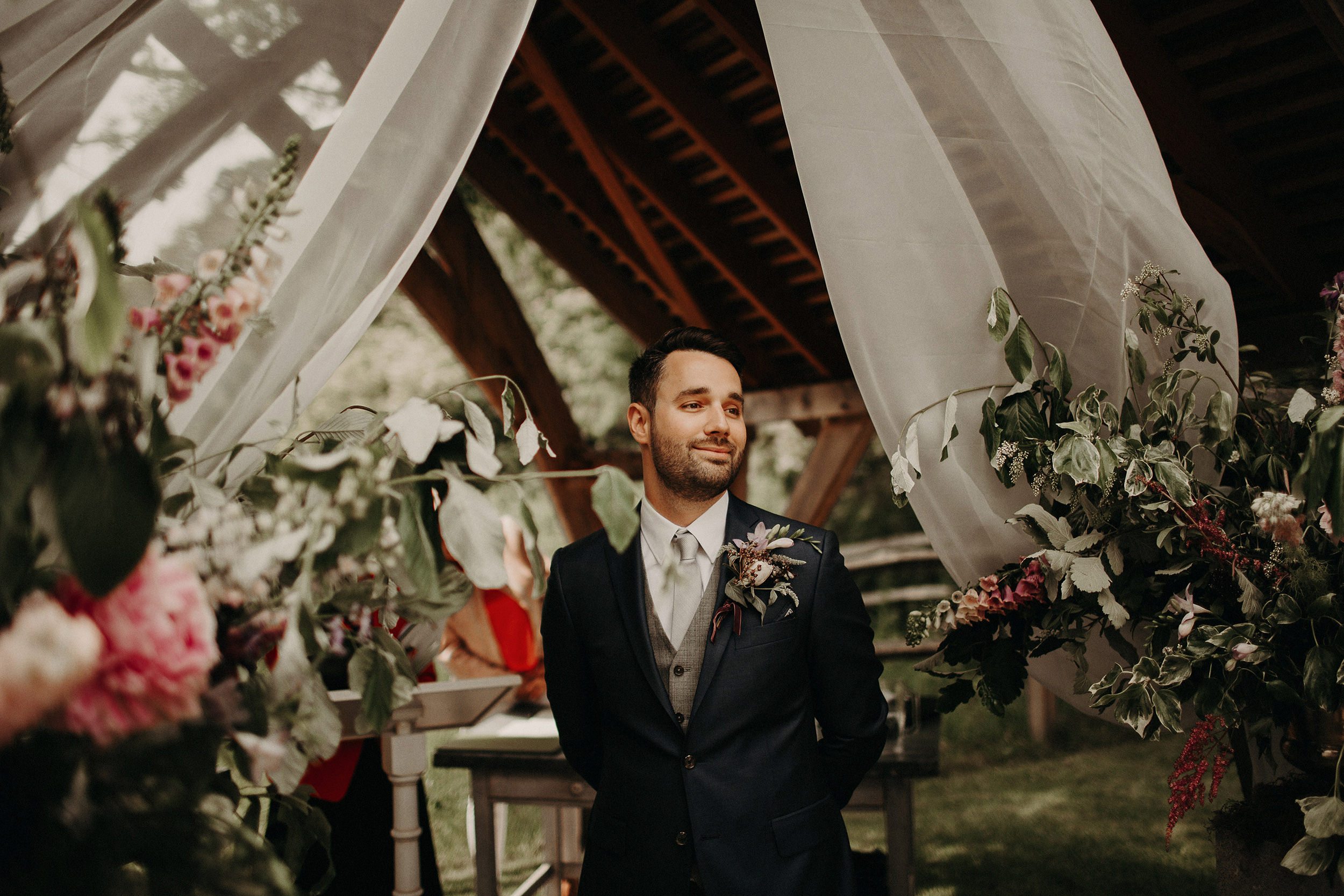 creative London wedding photographer