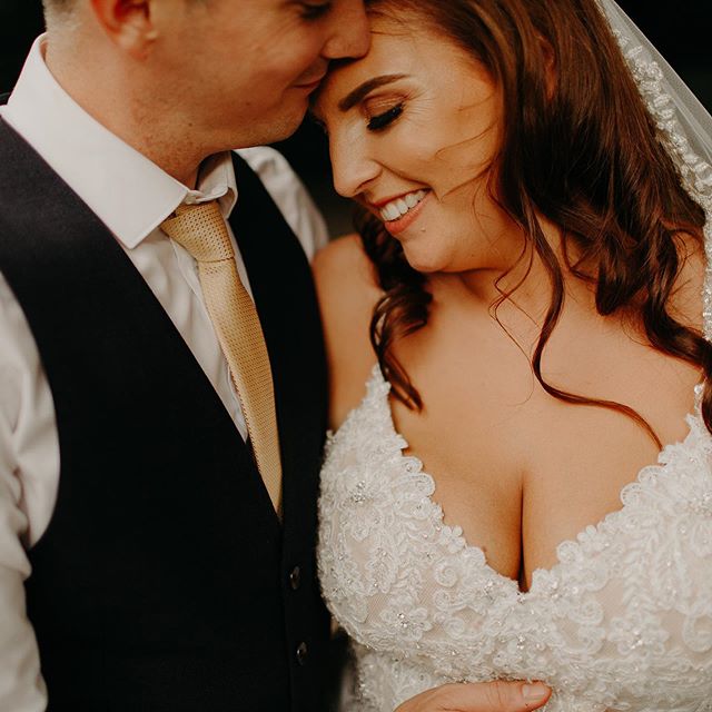 Inactive on the gram but putting in the hours behind the scenes. 
Work life balance is non existent at the moment but the end goal remains the same! 
#bridetobe2020
#gettingmarried 
#gettingmarried2020
#londonweddingphotographer 
#engaged
#engaged201