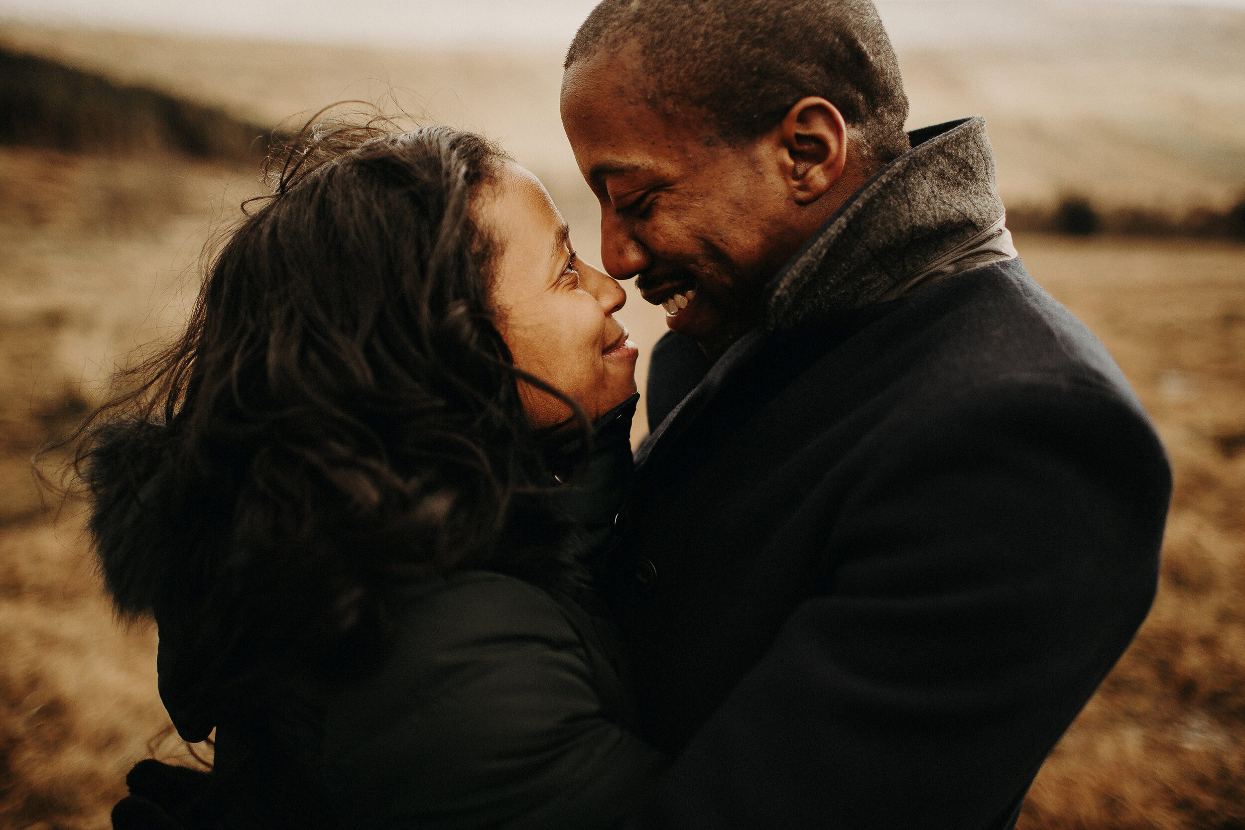 DO YOU WORK WITH A SECOND SHOOTER?