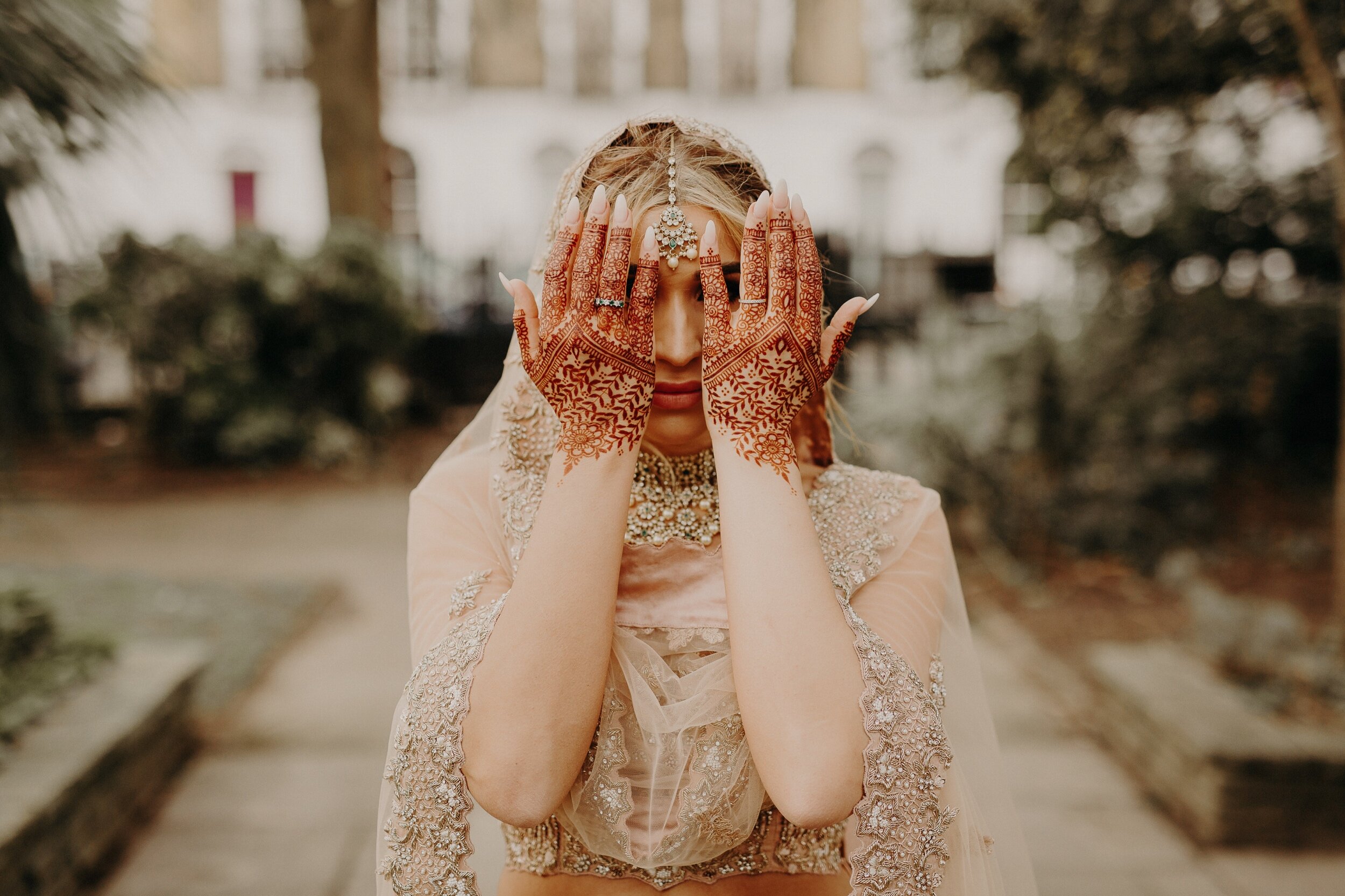 134_LondonAsianWeddingPhotographer0162_green_the_wedding_on_crypt.jpg