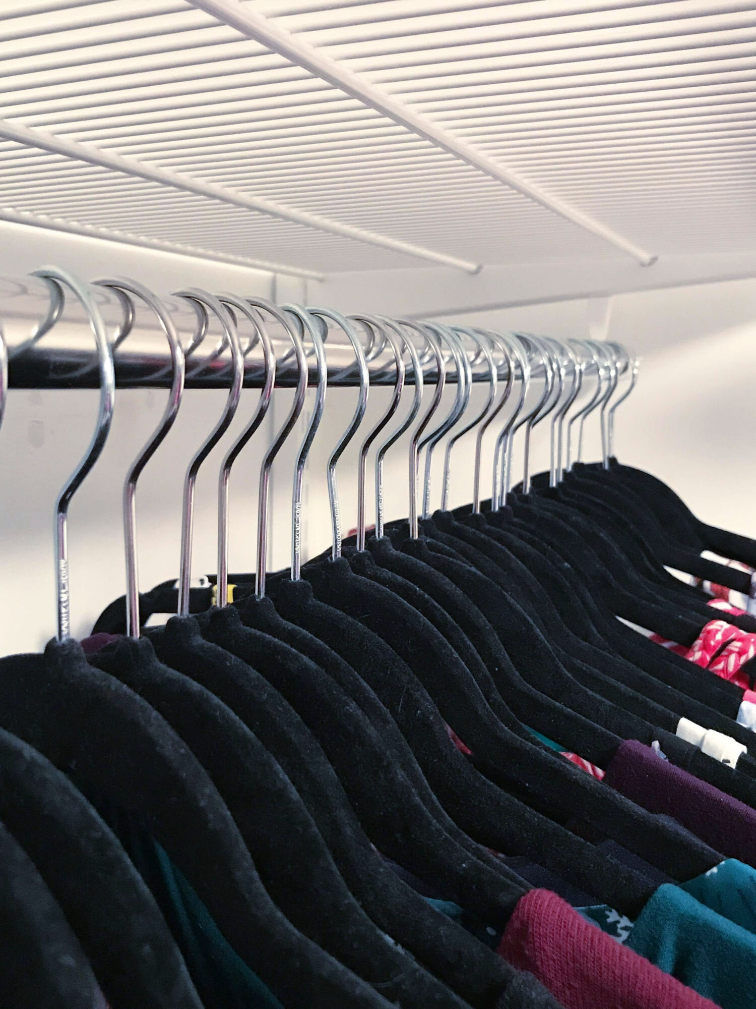closet-hangers.jpg