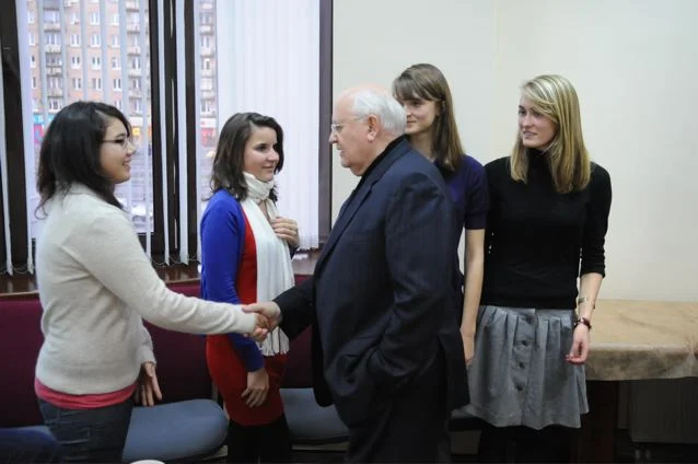 CONGRATULATES BETH IDLOUT