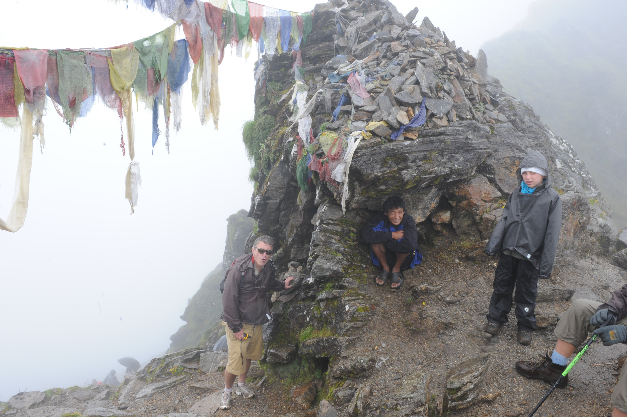 Resting after reaching a pass at 4600m.