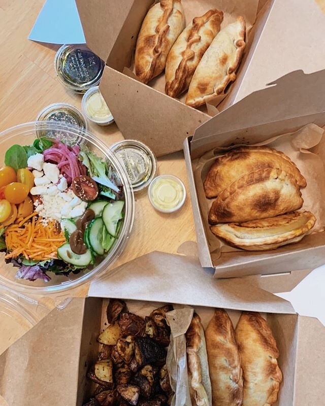 Whether it&rsquo;s a lunch break or time for dinner, you can order one of our chimi papas or salad Combos! 🍴
.
You can get it delivered by @DoorDash ( check out the Easy to order bottom in our stories) or give a ya call and pick it up. 🚚💨
.
BTW, d