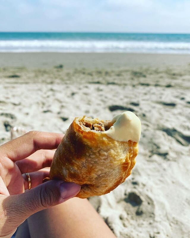 🏖 It&rsquo;s an empanada on the beach kind of day! Call in ahead or go online to place your order.☎️
.
And don&rsquo;t forget about our State street location @mosaiclocale, with easy over the counter ordering.. and while your at it, might as well ge