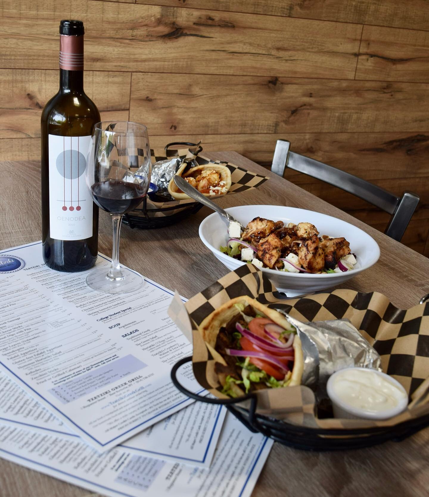 Happy Friday!💙 
From sea food to salads to gyros we got everything you need alongside a glass of fresh  greek wine 🍷

📍 Tzatziki Greek Grill - New Rochelle
📲 (914) 738-2737

#greekrestaurant #greekfood #chef #cheflife #food #foodie #freshfood #yu