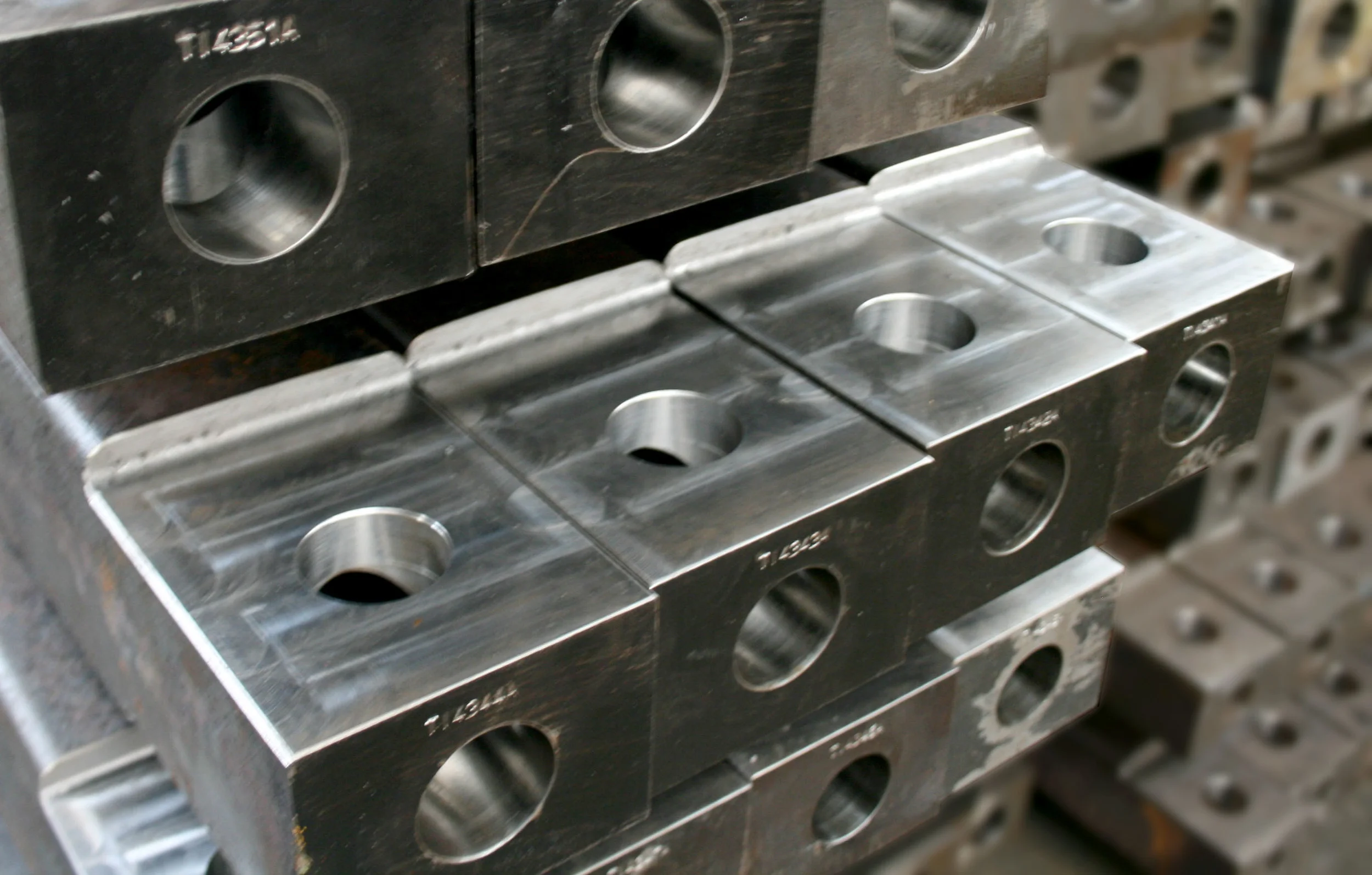Research and development on cathode bar performance and improvement (since the 1990’s).