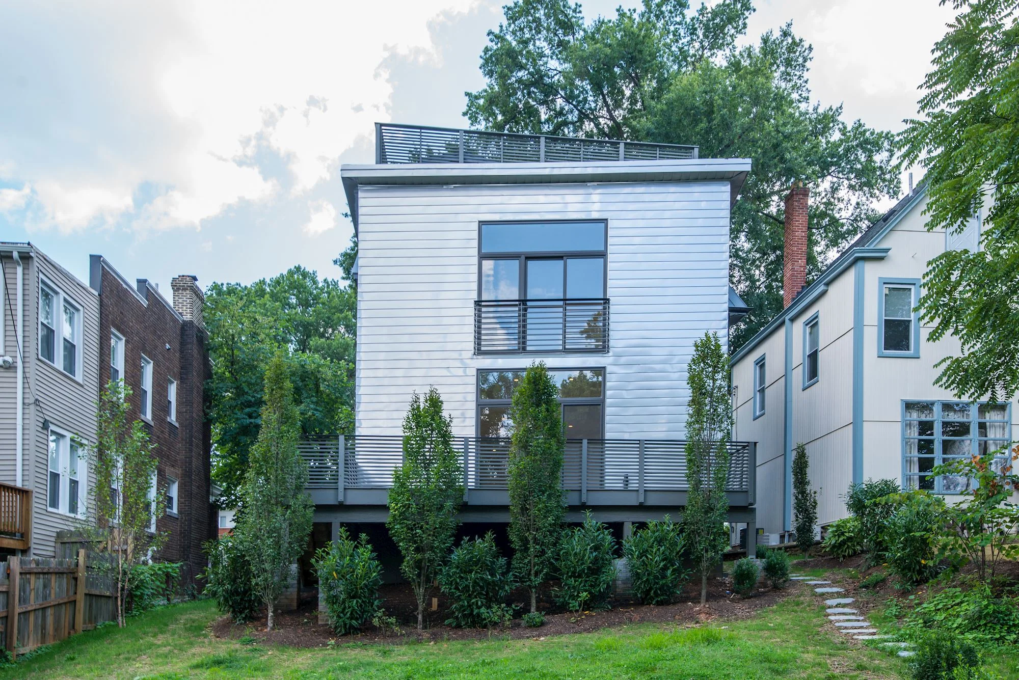 1504 NEWTON STREET NE