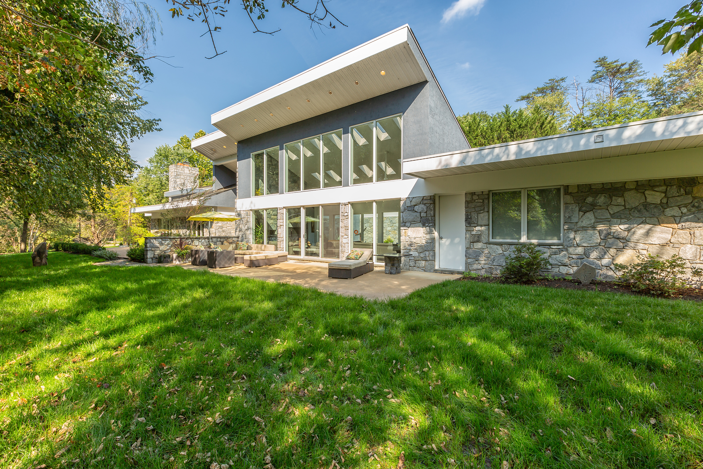 6113 Franklin Park